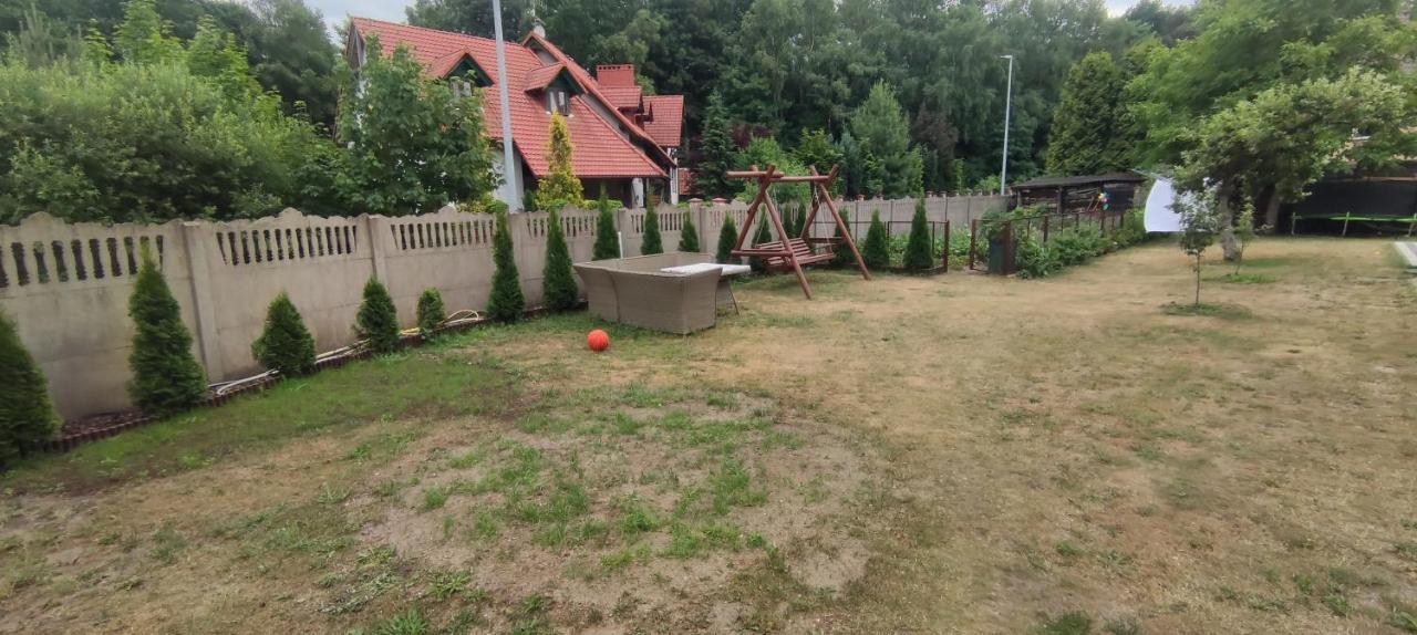 Pokoje Goscinne U Slawka Ustka Exterior photo